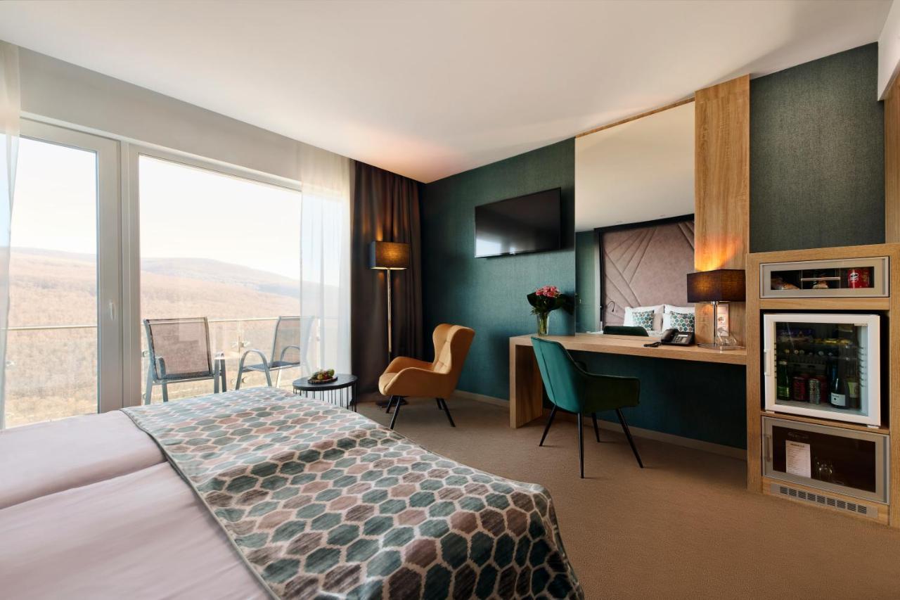 Hotel Ozon & Luxury Villas Matrahaza Exterior photo