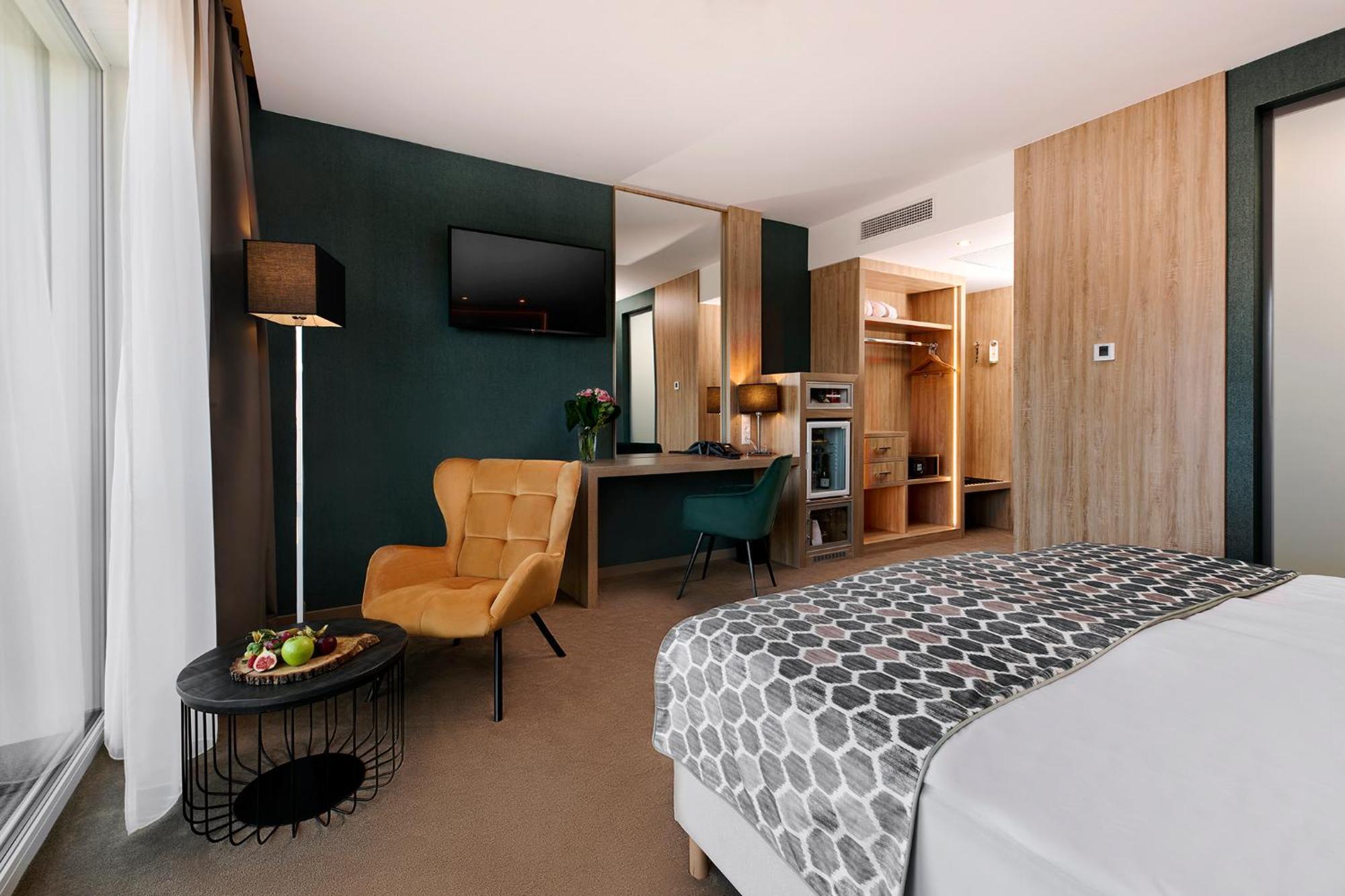 Hotel Ozon & Luxury Villas Matrahaza Exterior photo