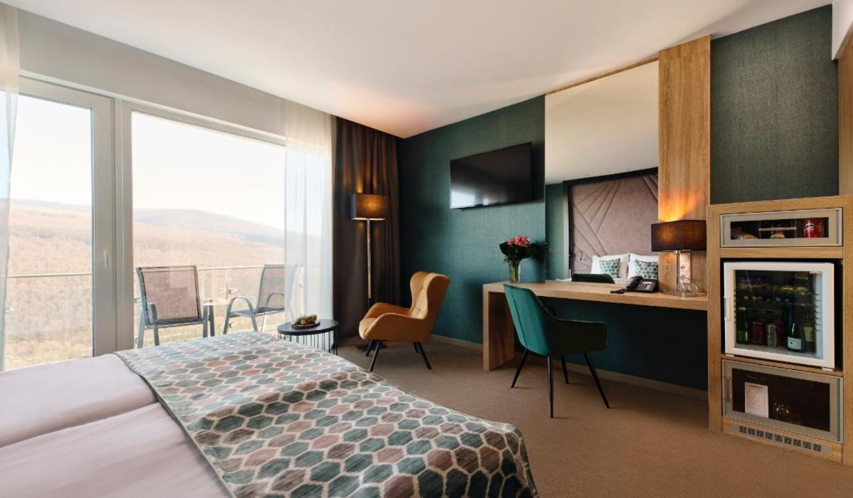 Hotel Ozon & Luxury Villas Matrahaza Exterior photo
